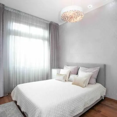 Luxurious Retreat In City's Heart Basilica View *