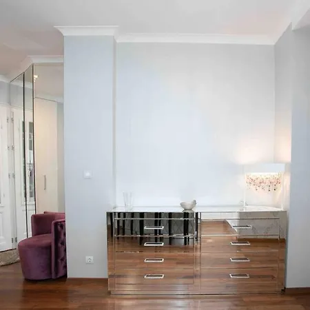 Luxurious Retreat In City's Heart Basilica View Appartamento *