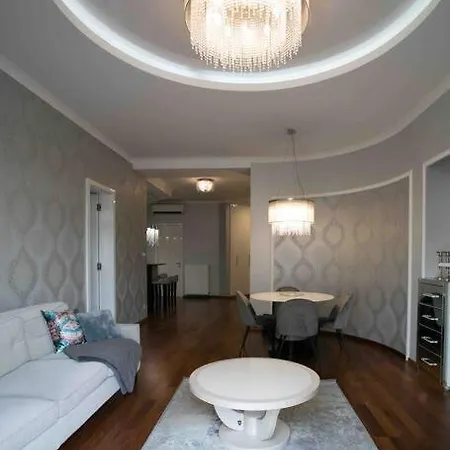 Luxurious Retreat In City's Heart Basilica View *