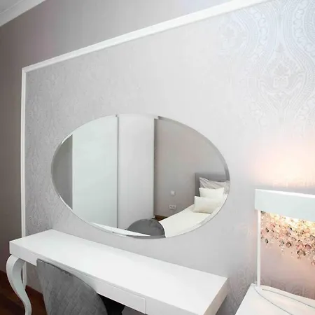Luxurious Retreat In City's Heart Basilica View Budapest
